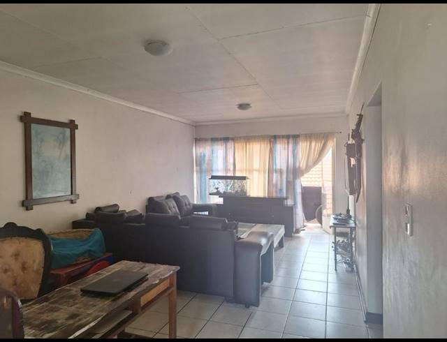 2 BEDROOM APARTMENT FOR SALE IN CASSELDALE